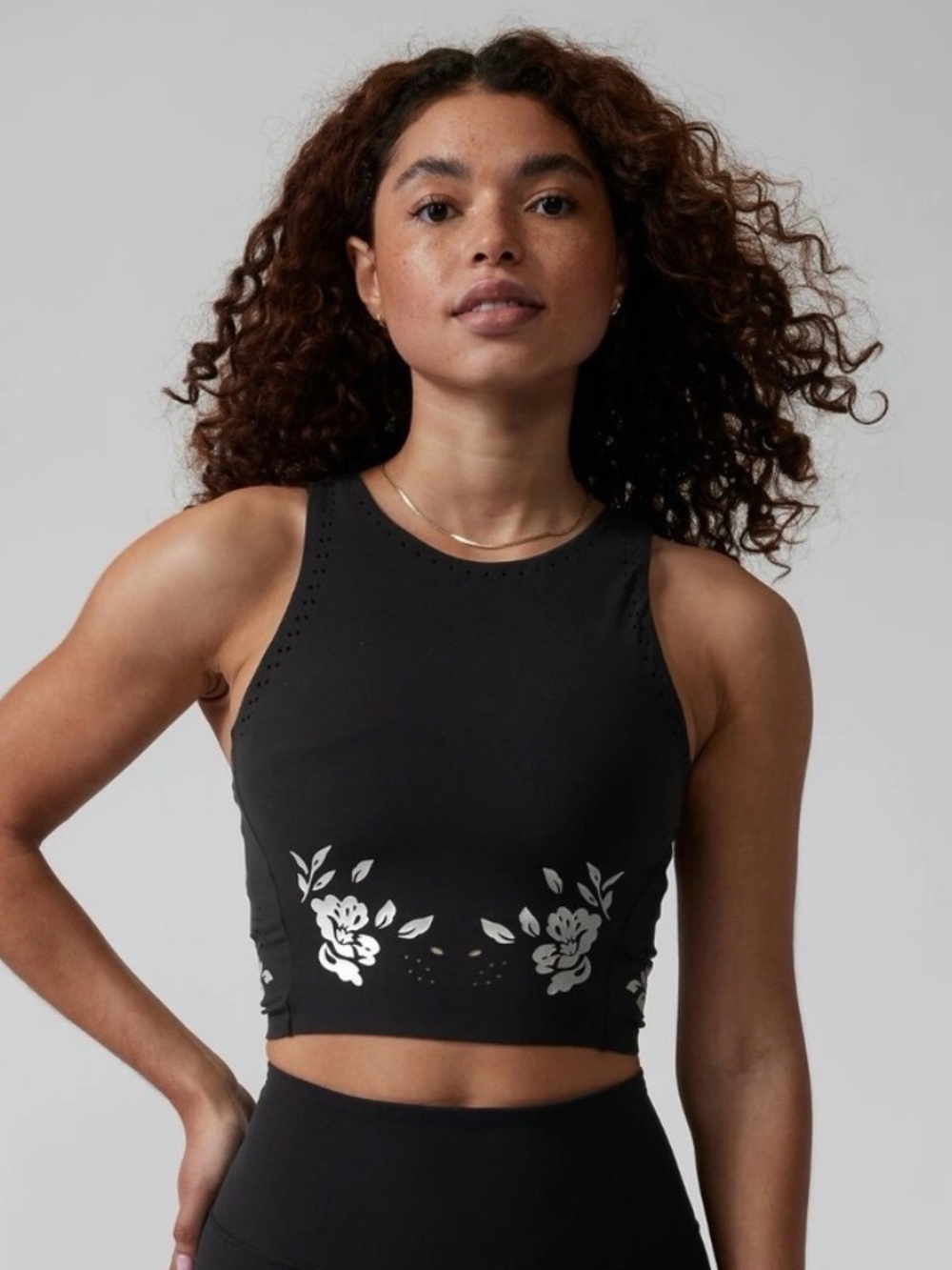 Athleta Conscious Eyelet Crop Top Sports Bra Size Large Black Silver
